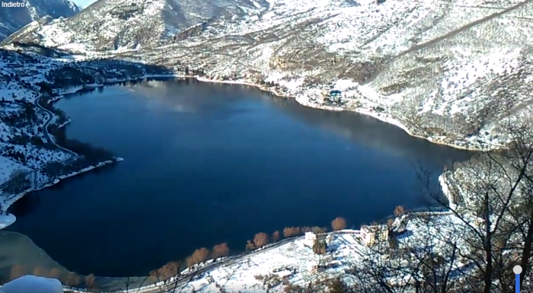 Il Lago Di Scanno Il Cuore Dellabruzzo Ecco Il Video Dal Famoso