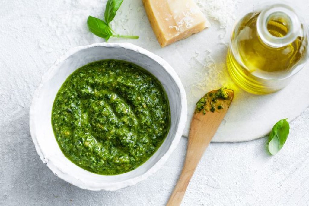 Cucina. Come preparare il Pesto alla Genovese con la ricetta originale?