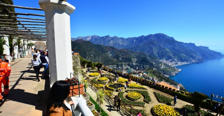 Come visitare Villa Rufolo e i suoi Giardini a Ravello sulla Costiera Amalfitana Costi orari e come arrivare