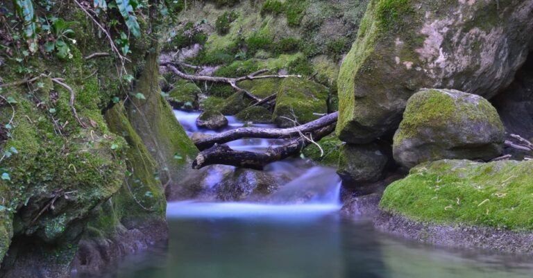 Fiume Alento a Serramonacesca, un luogo che sembra uscito da un libro di fiabe