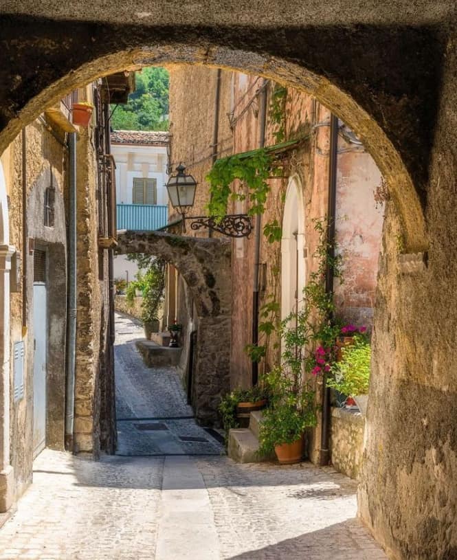 Pacentro, abruzzo