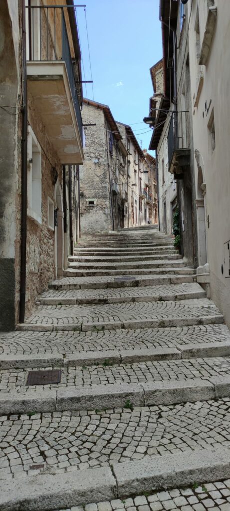 lago e borgo di scanno