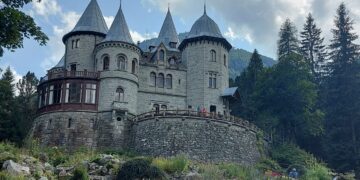 Castel savoia aosta