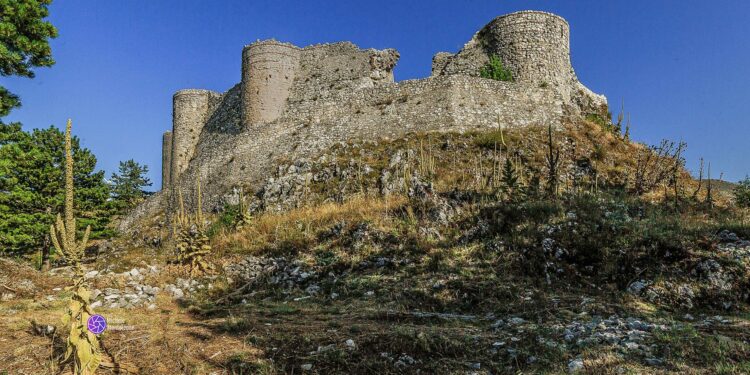 Castello Longobardo-Normanno di Roccamandolfi