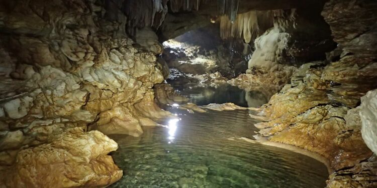 Monumento Naturale Grotte di Falvaterra e Rio Obaco