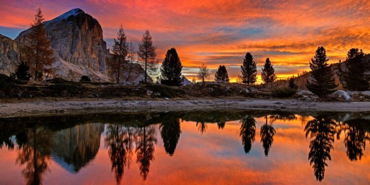 dolomiti lago tramonto