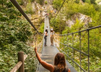 ponte tibetano roccamandolfi