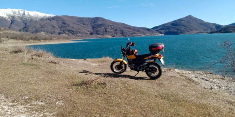 moto lago di campotosto