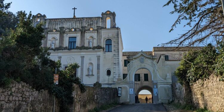 Chiesa Santuario della Ss. Trinità alla Montagna Spaccata Photo Vanessa Pesce 2022 (googlemaps) r
