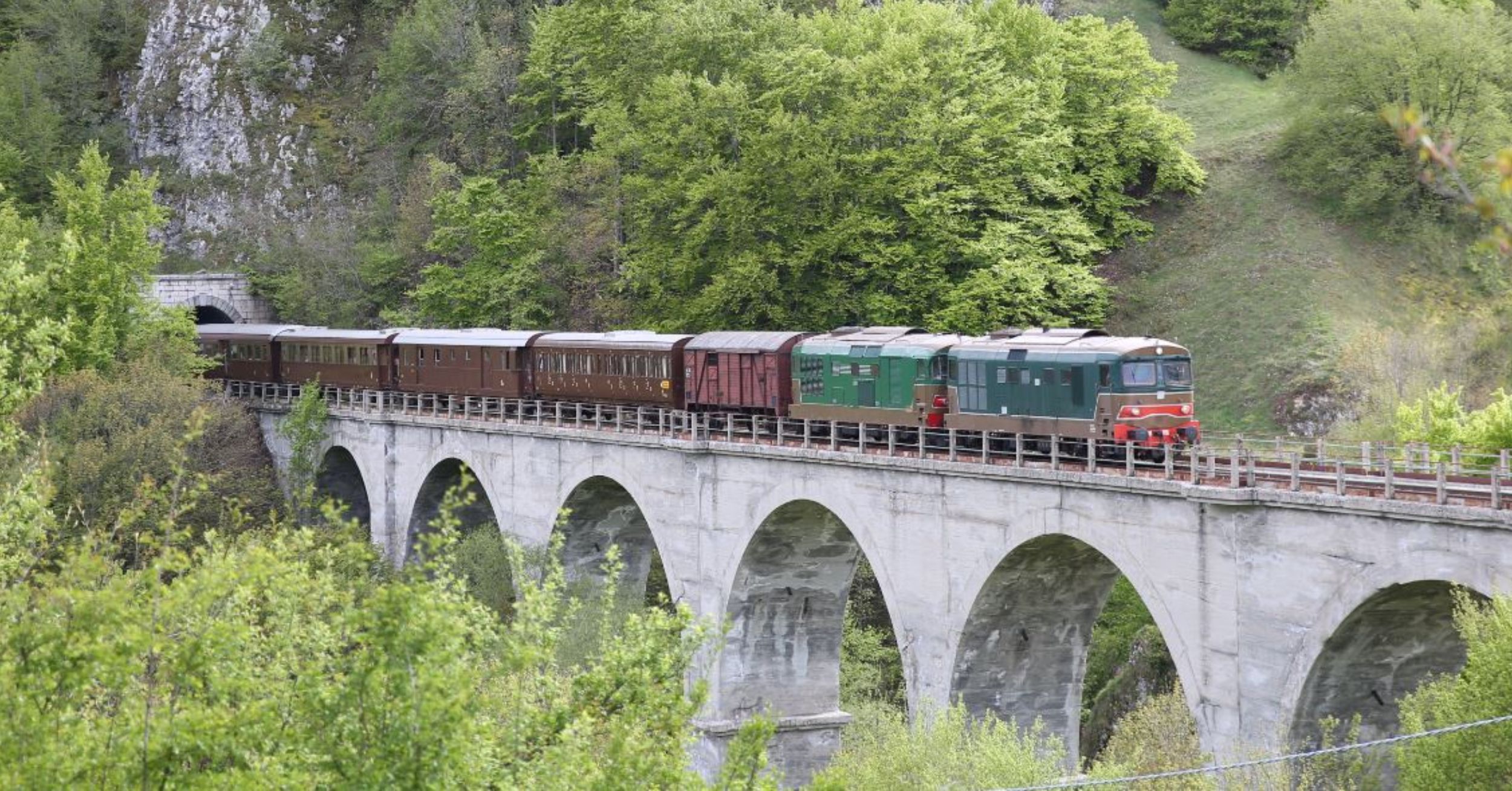 treno storico ferrovia dei parchi