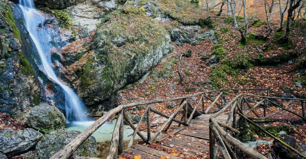 cascata ninfee camosciara 