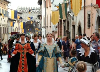 palio del velluto leonessa foto di visitlazio