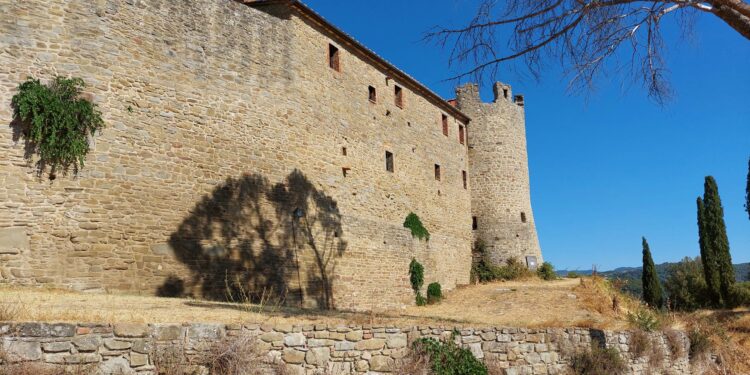 Castello di Montegualandro