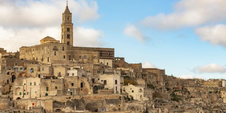 Vista panoramica di Matera con il Duomo