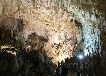 grotte del cavallone foto di grotta del cavallone officialPage